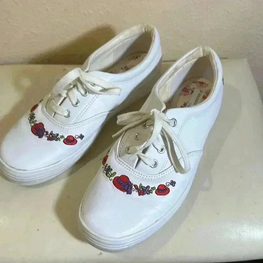 Grasshopper sneakers size 7m
